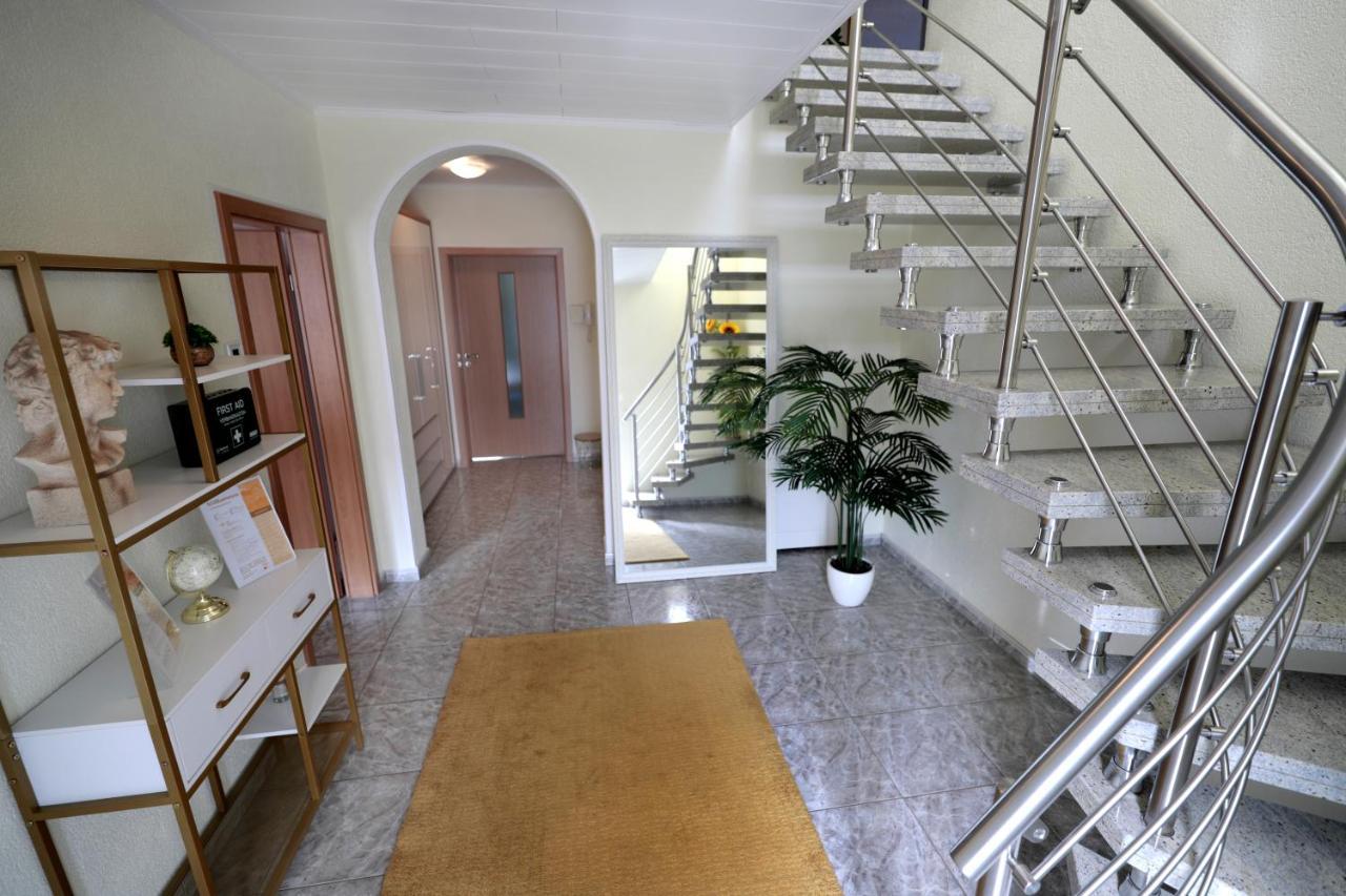 Goldhouse - Sauna, Whirlpool, Switch, Darts & Mehr Andernach Eksteriør billede