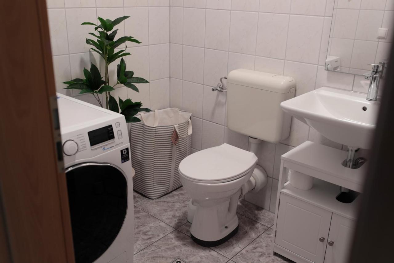Goldhouse - Sauna, Whirlpool, Switch, Darts & Mehr Andernach Eksteriør billede