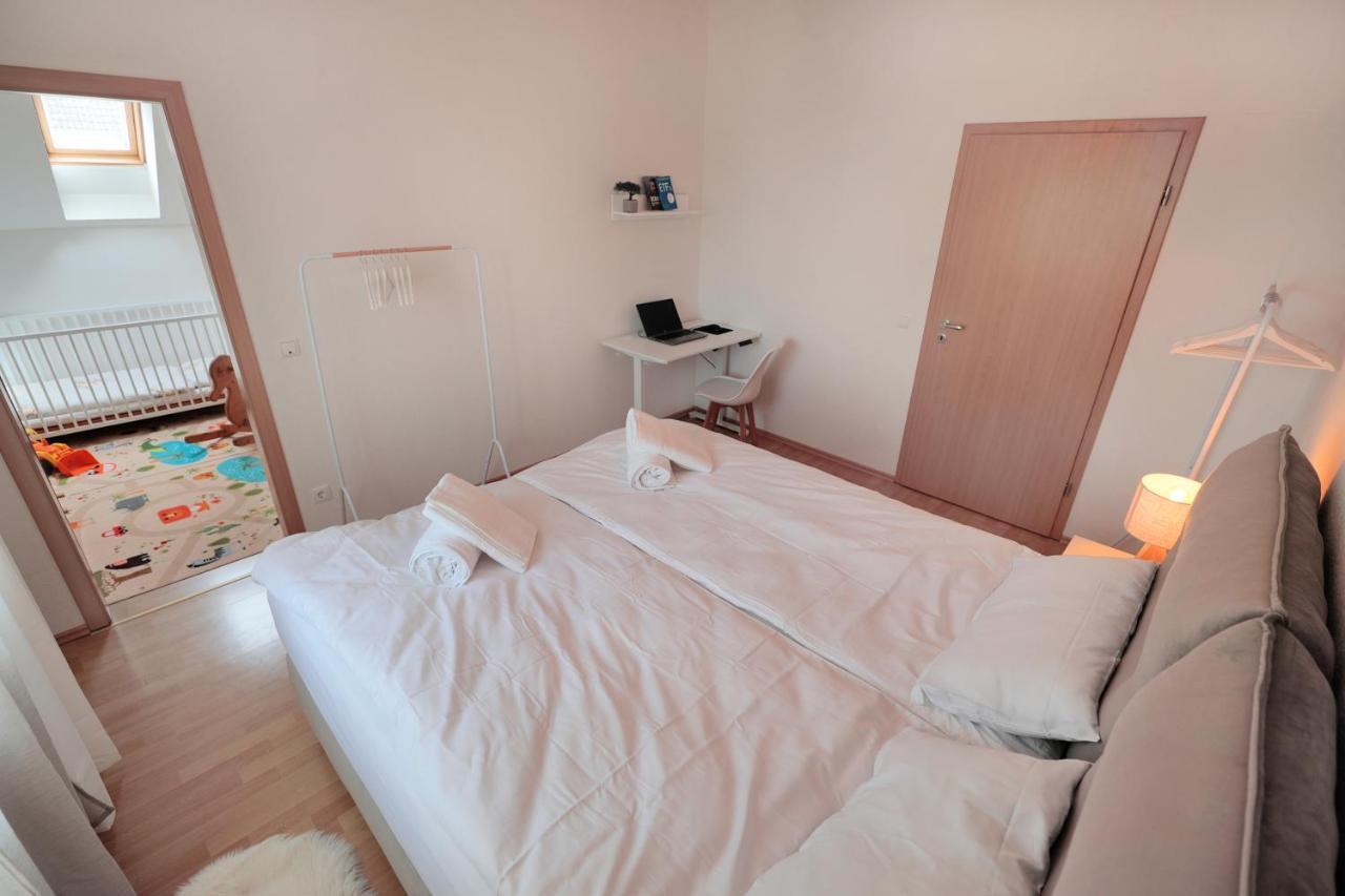 Goldhouse - Sauna, Whirlpool, Switch, Darts & Mehr Andernach Eksteriør billede